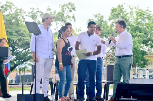 Presidente firma Conpes del Macizo en Mercaderes