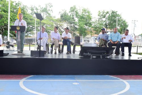 Presidente firma Conpes del Macizo en Mercaderes