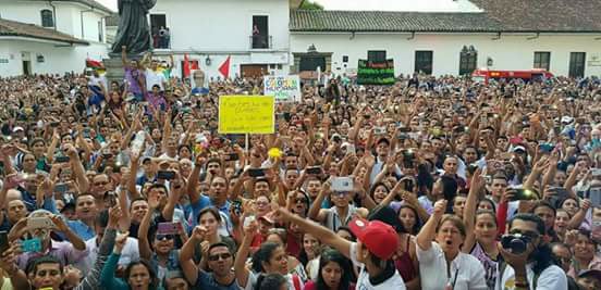 LIBERALES CON PETRO