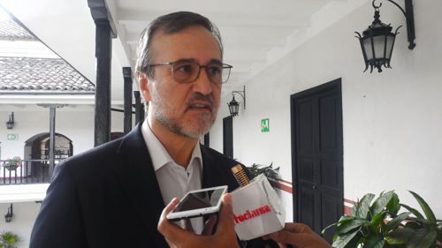 “Tomarse la vía es desproporcionado”: rector Diago