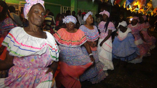 COMUNIDAD DE CHALO FIEL A TRADICIONES CULTURALES