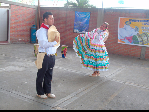 En Villa Rica se cumplió el Tercer Festival de Danza En Villa Rica se cumplió el Tercer Festival de Danza Folclórica en Parejas “LA PAZ SE DANZA EN DOS”