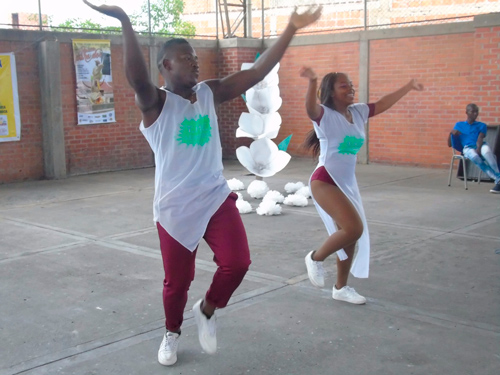 En Villa Rica se cumplió el Tercer Festival de Danza Folclórica en Parejas “LA PAZ SE DANZA EN DOS” En Villa Rica se cumplió el Tercer Festival de Danza Folclórica en Parejas “LA PAZ SE DANZA EN DOS”