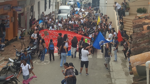 Marcha por la defensa de la educación pública superior