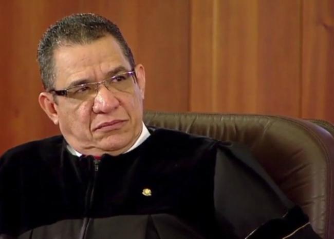 Corte suspendió al magistrado Malo