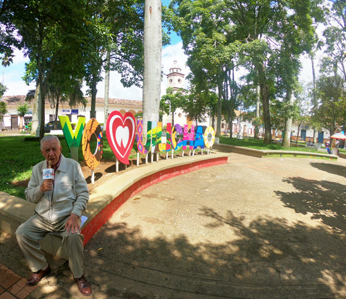 Humberto Peláez invita a votar por Duque