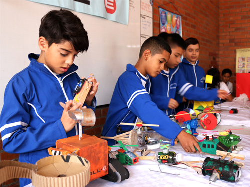 Encuentro de colegios Comfacauca alrededor de la ciencia Encuentro de colegios Comfacauca alrededor de la ciencia