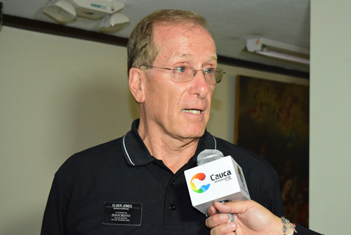 Representante internacional de la Iglesia de Jesucristo de los Santos de los Últimos Días, Elder Jones Representante internacional de la Iglesia de Jesucristo de los Santos de los Últimos Días, Elder Jones