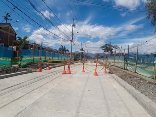 PAVIMENTADO EL PRIMER FRENTE DE OBRA DE LA VÍA AL BOSQUE PAVIMENTADO EL PRIMER FRENTE DE OBRA DE LA VÍA AL BOSQUE