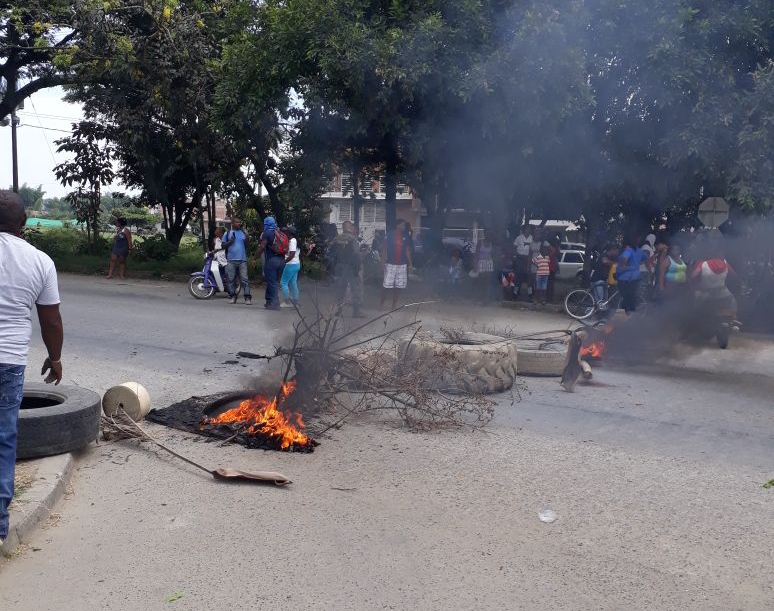 Siguen protestas cívicas en Puerto Tejada Siguen protestas cívicas en Puerto Tejada