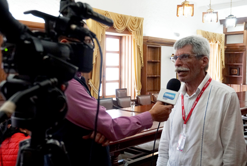 El director de Proclama del Cauca, Alfonso Luna Geller expresó al rector de la Universidad su agradecimiento por elegir al medio como el más reconocido del Norte del Cauca El director de Proclama del Cauca, Alfonso Luna Geller expresó al rector de la Universidad su agradecimiento por elegir al medio como el más reconocido del Norte del Cauca
