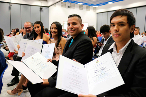 Comfacauca celebró los grados del servicio de Capacitación