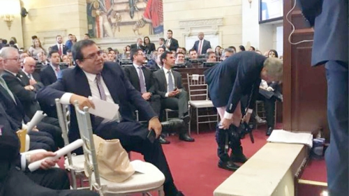 Antanas Mockus regresa al Congreso