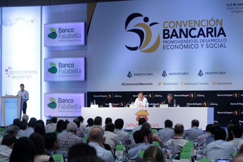 Convenciones y bellezas universales
