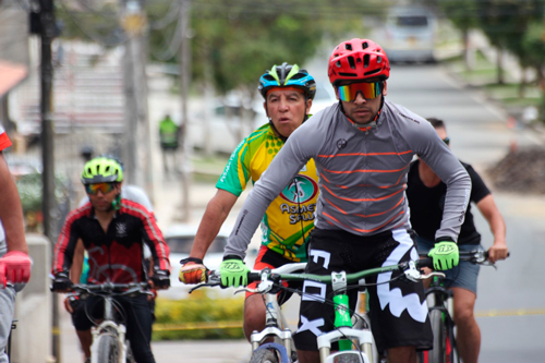 “Foro Nacional de la Bicicleta” concluyó en la Ciudad Blanca “Foro Nacional de la Bicicleta” concluyó en la Ciudad Blanca