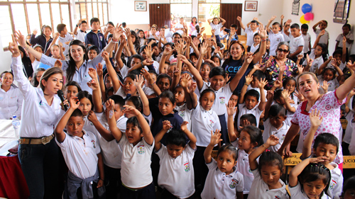 CEO hace entrega de parque Infantil a la Institución Efraín Orozco. 