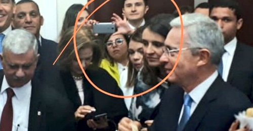 UN DISCURSO Y UNA FRANCACHELA