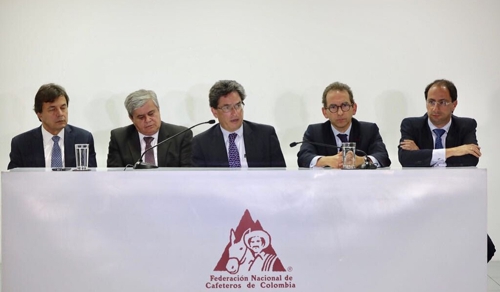 LA DEMOCRACIA COLOMBIANA ES CHIMBA