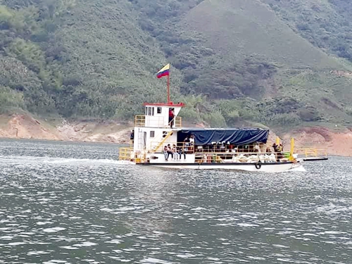 Tras retención de operarios y amenazas, suspenden transporte fluvial en La Salvajina