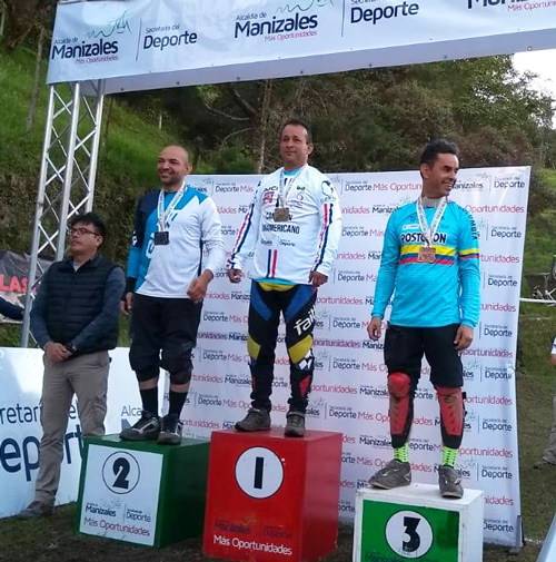 Dos Quilichagüeños son los mejores de Downhill en el continente americano
