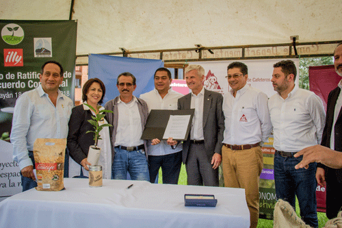 Avanza comercialización de café por ex combatientes de las Farc