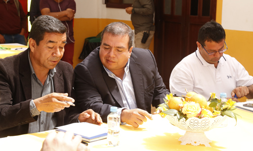 Reunión con alrededor de 40 mandatarios locales de los municipios de Nariño, Huila y Cauca.