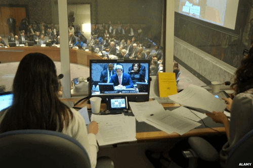 Traductores simultáneos y fabricantes de primaveras