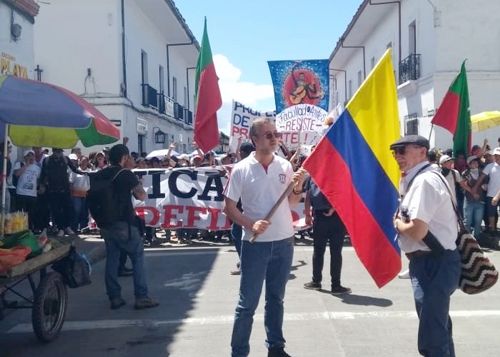 Rector de Unicauca sale a marchar con estudiantes en Popayán