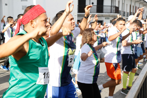 Más de 3.000 personas impusieron el récord nacional de la buena energía con la Media Maratón del Cauca Más de 3.000 personas impusieron el récord nacional de la buena energía con la Media Maratón del Cauca