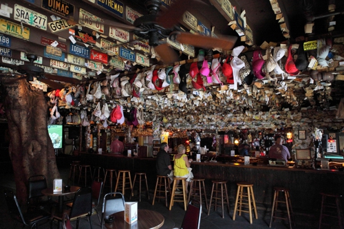 El bar de los espantos