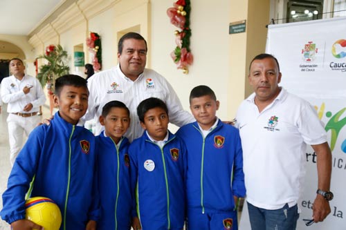 El fútbol como estrategia de convivencia e integración El fútbol como estrategia de convivencia e integración