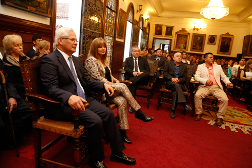 Gran Escudo del Concejo otorgado a Juan Carlos López Gran Escudo del Concejo otorgado a Juan Carlos López