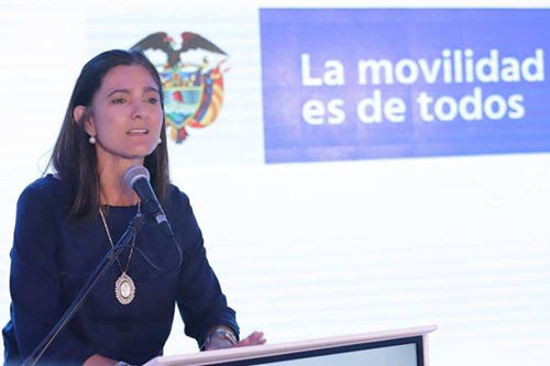 Gobierno frena transporte público ilegal de pasajeros