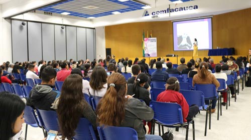 Pisojé abrió sus puertas a la conferencista Magda Yandar Pisojé abrió sus puertas a la conferencista Magda Yandar