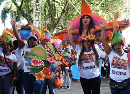 Más de tres mil personas participaron del Gran Carnaval por la Vida de las mujeres Más de tres mil personas participaron del Gran Carnaval por la Vida de las mujeres