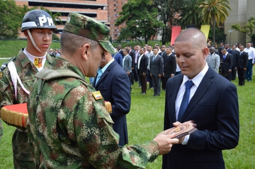 La cúpula militar quedó por el suelo
