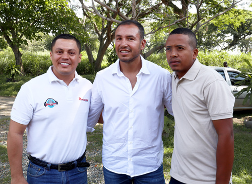 David Luna, periodista Proclama del Cauca; Carlos Manuel Olarte, representante del Consorcio Tadeo ESE Norte 3 y Jhon Eduard Noriega, periodista Puerto Tejada