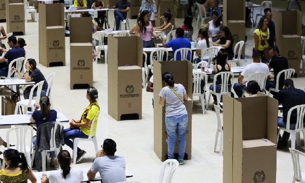 EL AGRIDULCE DE LOS AVALES EL AGRIDULCE DE LOS AVALES