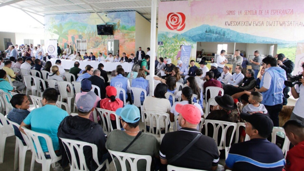 ONU respalda el proceso de paz; Uribe lo impugna ONU respalda el proceso de paz; Uribe lo impugna