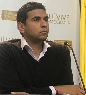 Tumban nombramiento de la hija de Noemí Sanín Tumban nombramiento de la hija de Noemí Sanín
