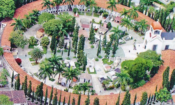 INAUGURAN TUMBA DE GARDEAZABAL