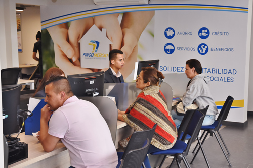 Los colombianos ahorran para viajar, comprar casa y estudiar