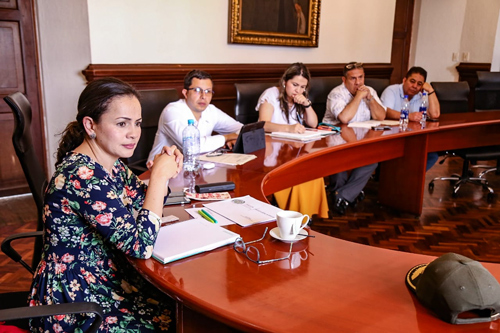 Alcaldía de Popayán y Policía dialogan para recuperar el espacio público Alcaldía de Popayán y Policía dialogan para recuperar el espacio público