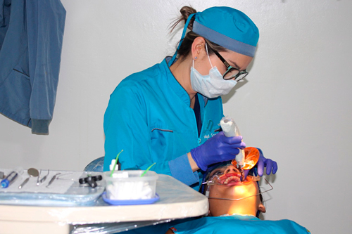 Grupo Especializado Salud y Sonrisa implementa tecnología láser Grupo Especializado Salud y Sonrisa implementa tecnología láser