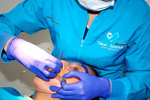 Grupo Especializado Salud y Sonrisa implementa tecnología láser Grupo Especializado Salud y Sonrisa implementa tecnología láser