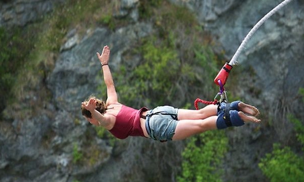 Un bungee jumping literario