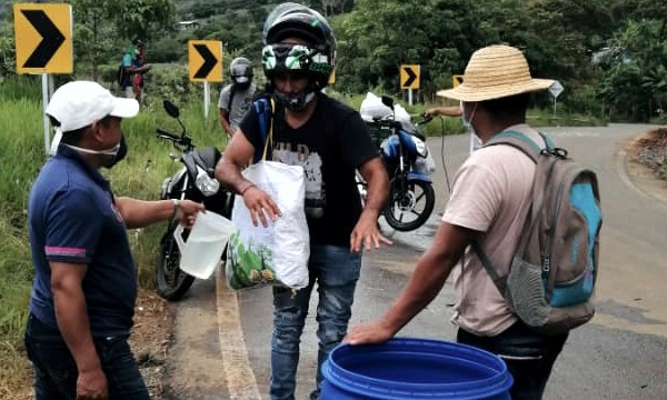 Autoridades indígenas hacen minga por la salud Autoridades indígenas hacen minga por la salud