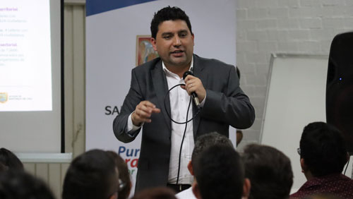 Iniciaron los Encuentros Ciudadanos en comunas y corregimientos de Cali Juan Manuel Chicango, subsecretario de Promoción y Fortalecimiento de la Participación