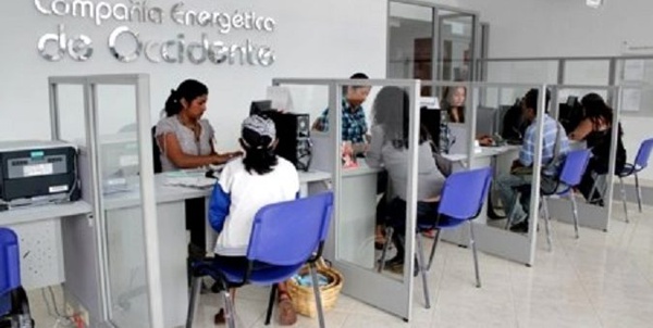 CEO desafía a las comunidades confinadas abusando con tarifas