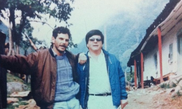 Carlos Pizarro - Jorge Muñoz Fernández Los cañones antiaéreos